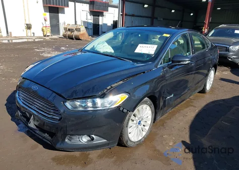 2015 Ford Fusion Hybrid Se из США, поврежденный, VIN 3FA6P0LU9FR261971